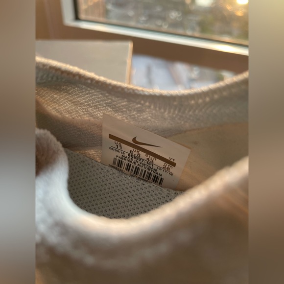 Nike Epic React Flyknit White Pink Foam BQ8927-101 - Picture 14 of 15